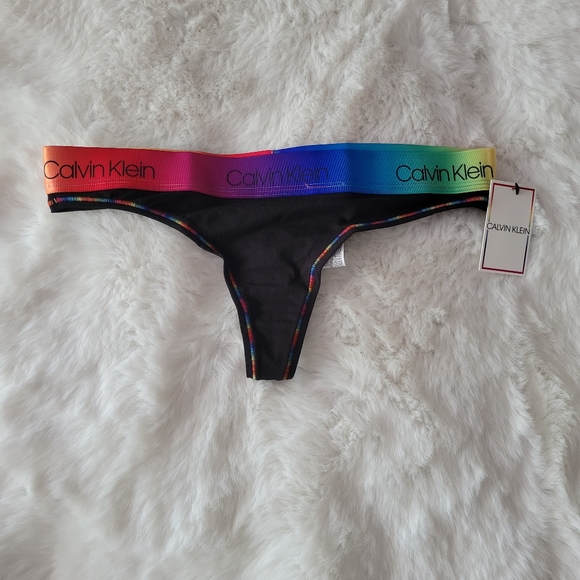 💙CALVIN KLEIN BRAND NEW BIKINI AND THONG SET SIZE M - Picture 8 of 9